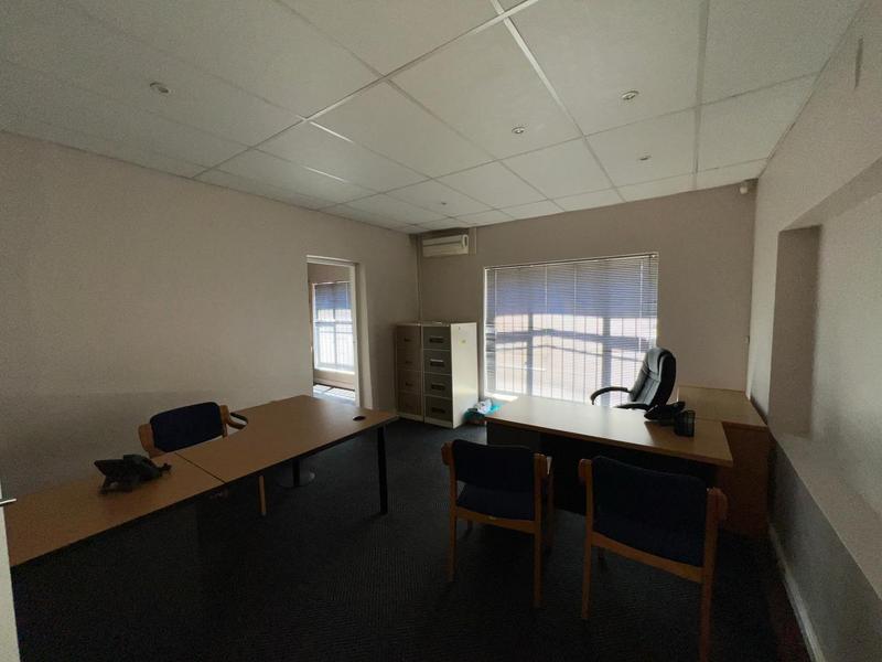 To Let commercial Property for Rent in Newton Park Eastern Cape
